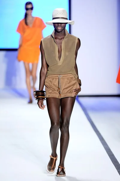 Look 20